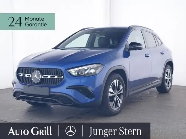 MERCEDES-BENZ GLA 220 (2/10)