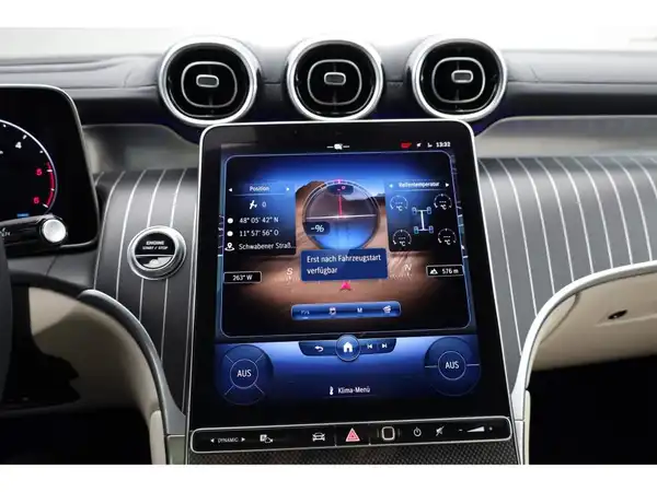 MERCEDES-BENZ GLC (22/28)