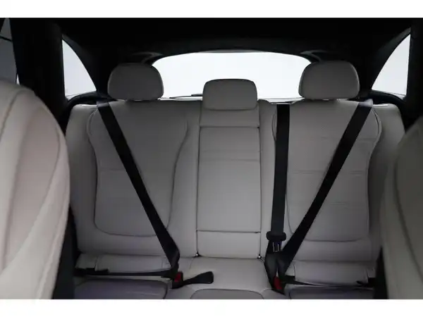 MERCEDES-BENZ GLC (26/28)