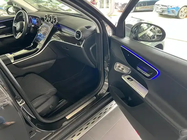 MERCEDES-BENZ GLC (11/27)