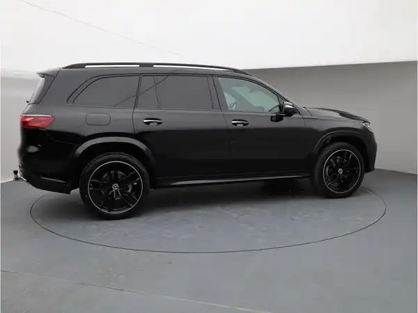 MERCEDES-BENZ GLS (6/30)