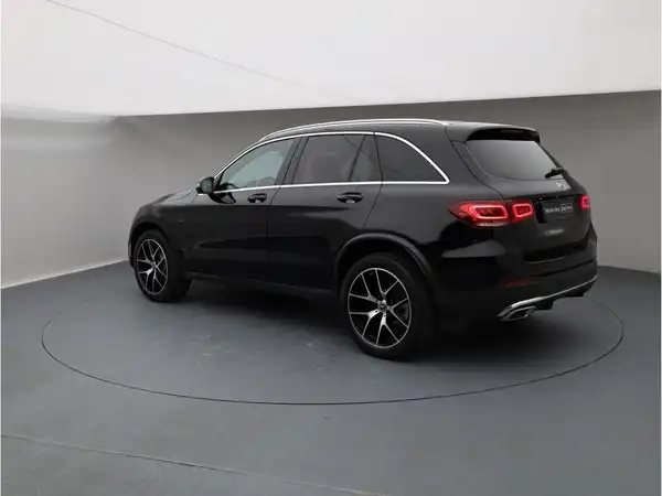 MERCEDES-BENZ GLC (4/26)