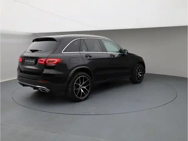 MERCEDES-BENZ GLC (6/26)