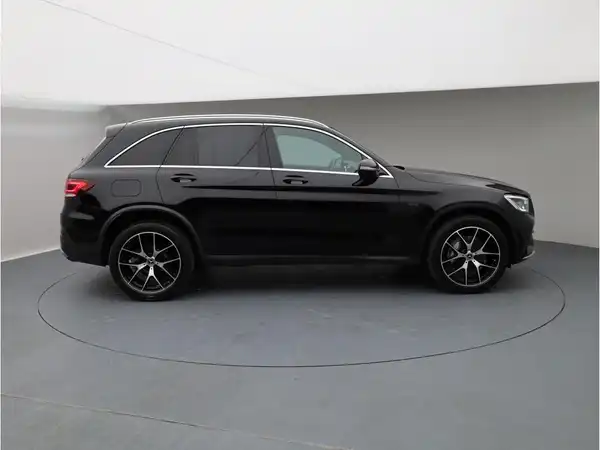MERCEDES-BENZ GLC (7/26)