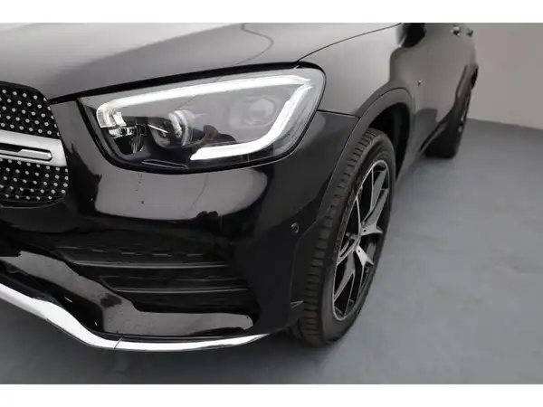MERCEDES-BENZ GLC (10/26)