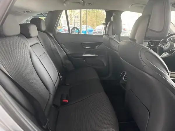 MERCEDES-BENZ GLC (13/19)