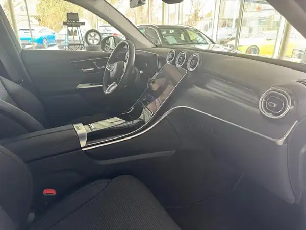 MERCEDES-BENZ GLC (15/19)