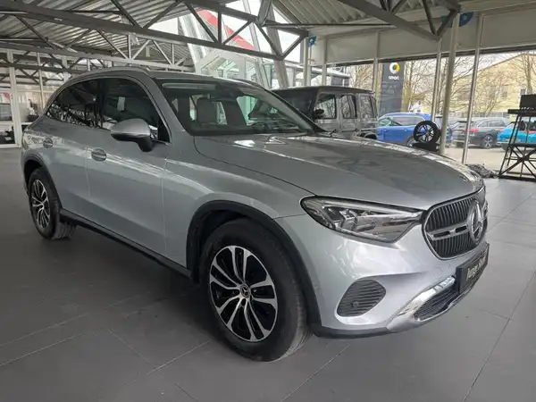 MERCEDES-BENZ GLC (6/19)