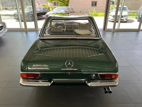 MERCEDES-BENZ SL (6/18)