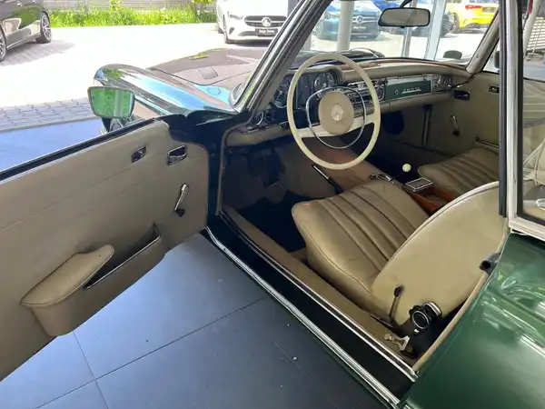 MERCEDES-BENZ SL (8/18)