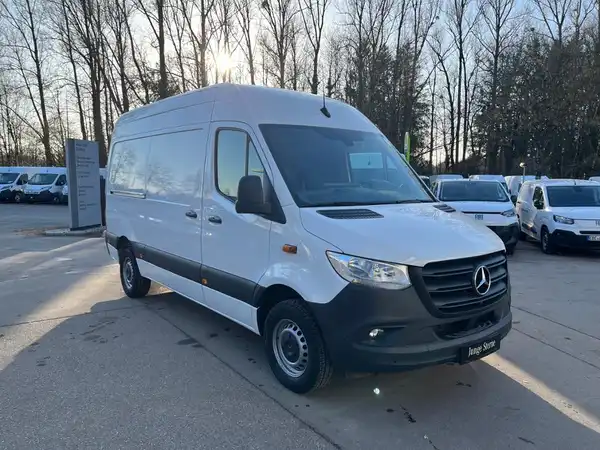 MERCEDES-BENZ SPRINTER (4/20)