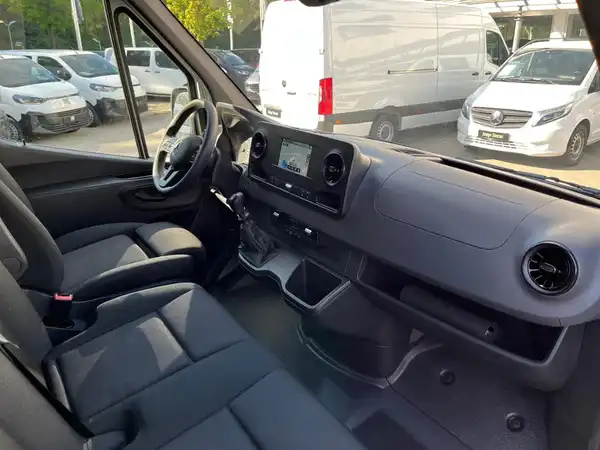 MERCEDES-BENZ SPRINTER (15/19)