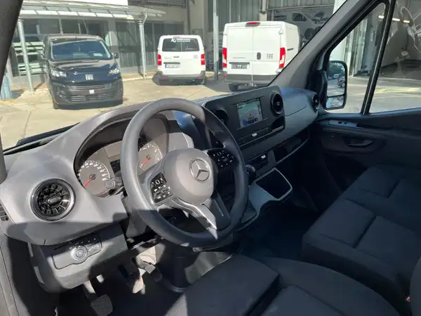 MERCEDES-BENZ SPRINTER (7/19)