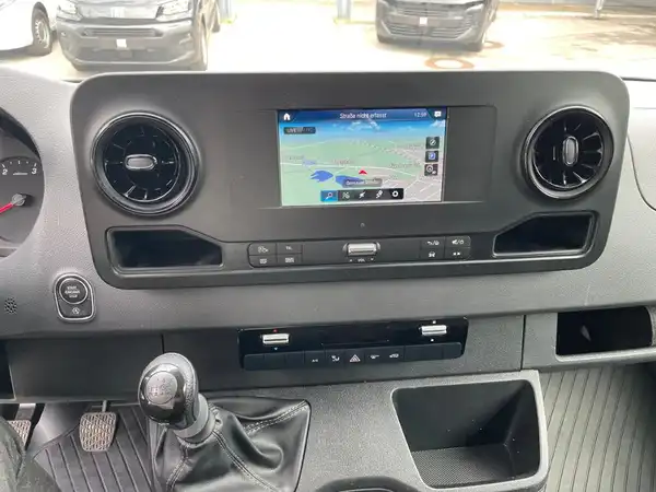 MERCEDES-BENZ SPRINTER (11/20)