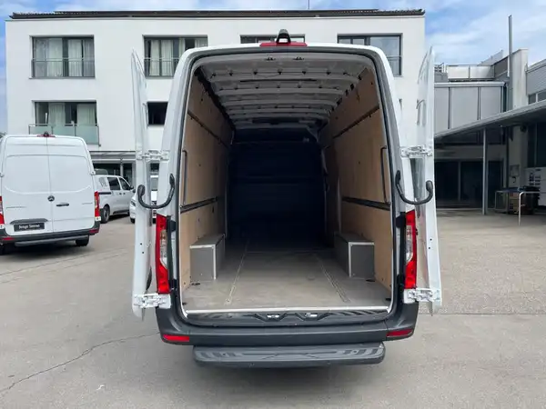 MERCEDES-BENZ SPRINTER (16/20)