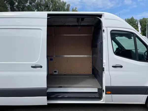 MERCEDES-BENZ SPRINTER (18/20)