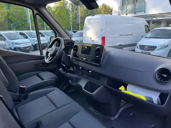 MERCEDES-BENZ SPRINTER (11/17)