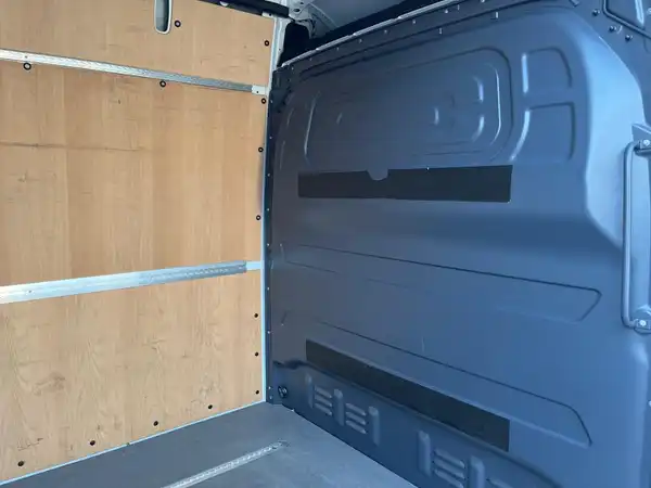 MERCEDES-BENZ SPRINTER (15/17)