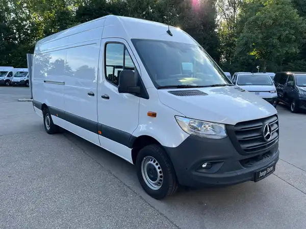MERCEDES-BENZ SPRINTER (4/17)