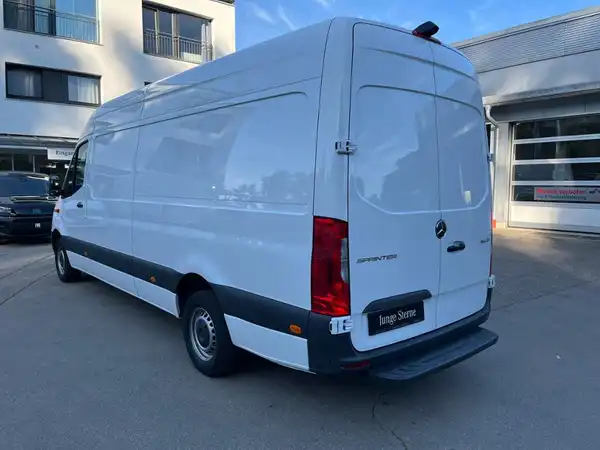 MERCEDES-BENZ SPRINTER (7/17)