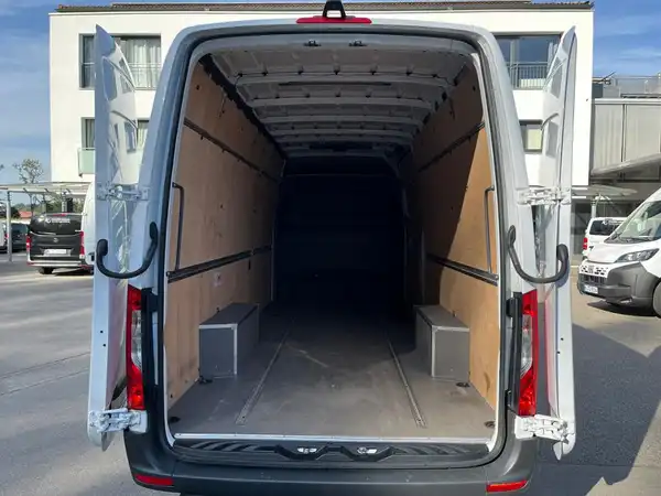 MERCEDES-BENZ SPRINTER (13/21)