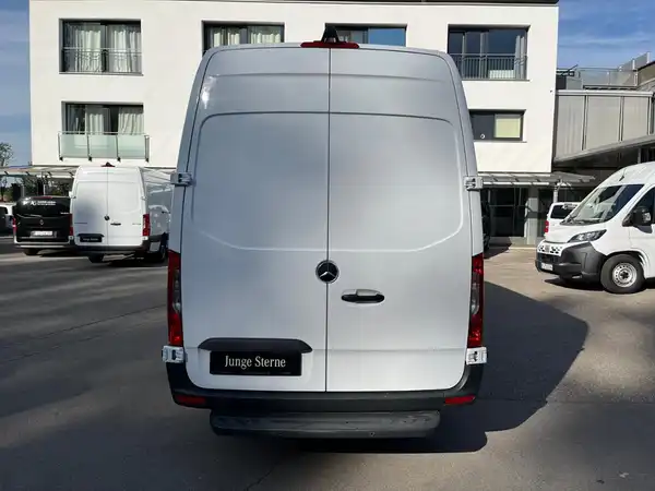 MERCEDES-BENZ SPRINTER (6/21)