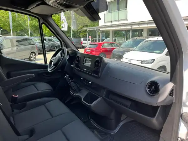 MERCEDES-BENZ SPRINTER (15/22)