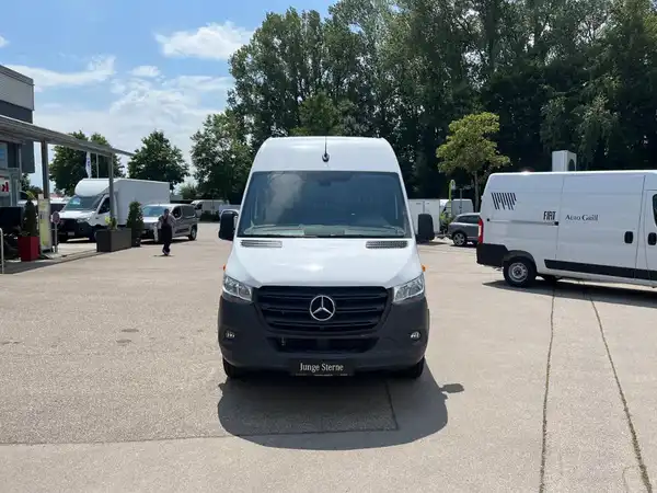 MERCEDES-BENZ SPRINTER (3/22)