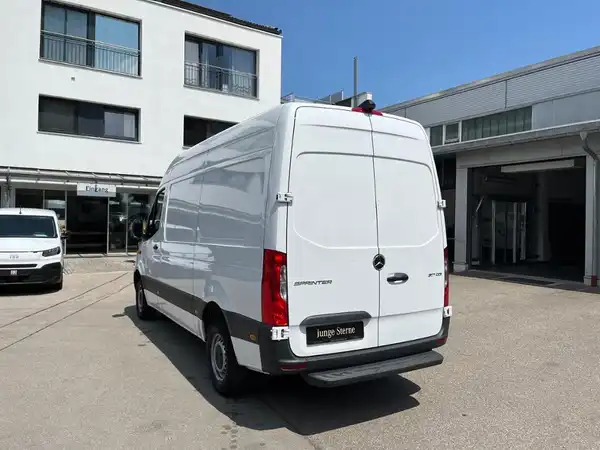 MERCEDES-BENZ SPRINTER (6/22)