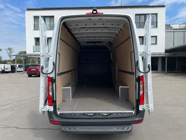 MERCEDES-BENZ SPRINTER (16/20)