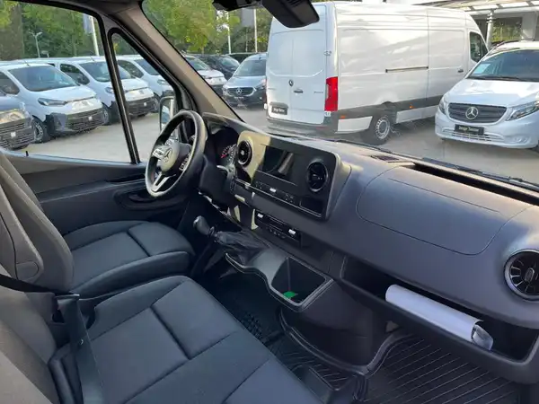 MERCEDES-BENZ SPRINTER (16/22)
