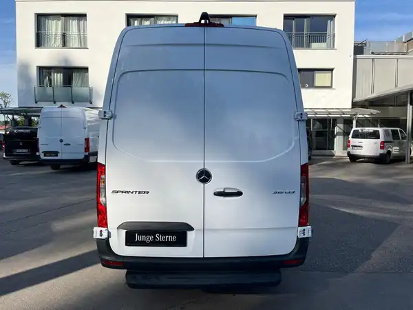 MERCEDES-BENZ SPRINTER (6/22)