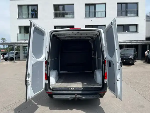 MERCEDES-BENZ SPRINTER 211 (13/18)