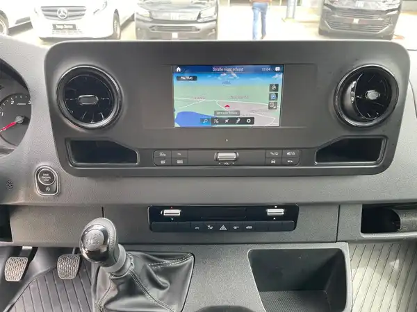 MERCEDES-BENZ SPRINTER (11/20)
