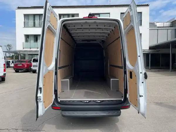 MERCEDES-BENZ SPRINTER (15/20)