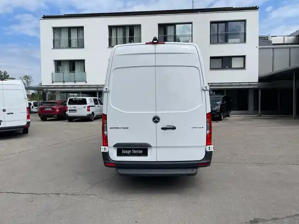 MERCEDES-BENZ SPRINTER (6/20)