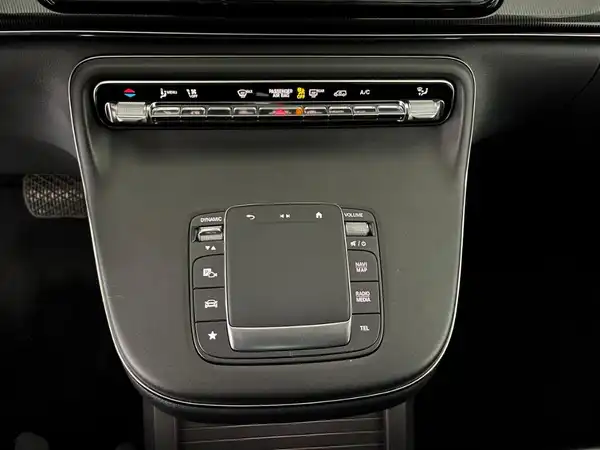 MERCEDES-BENZ V 220 (13/27)