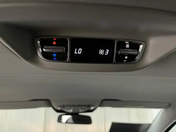 MERCEDES-BENZ V 220 (20/27)