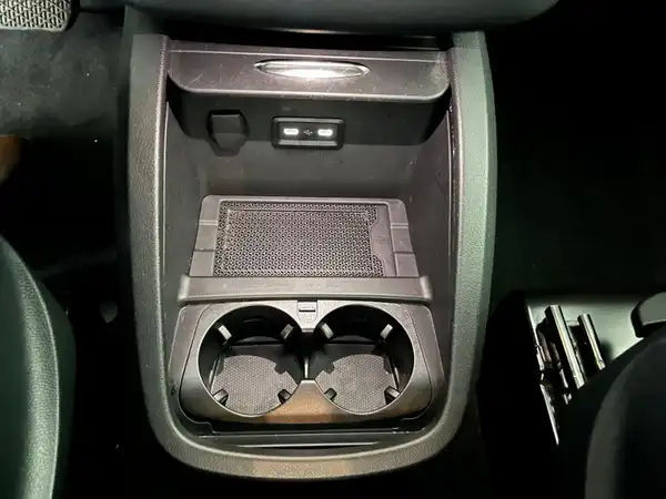 MERCEDES-BENZ V 220 (26/27)