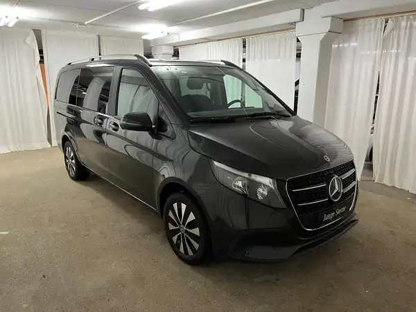 MERCEDES-BENZ V 220 (4/27)