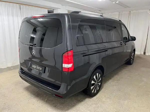MERCEDES-BENZ V 220 (5/27)