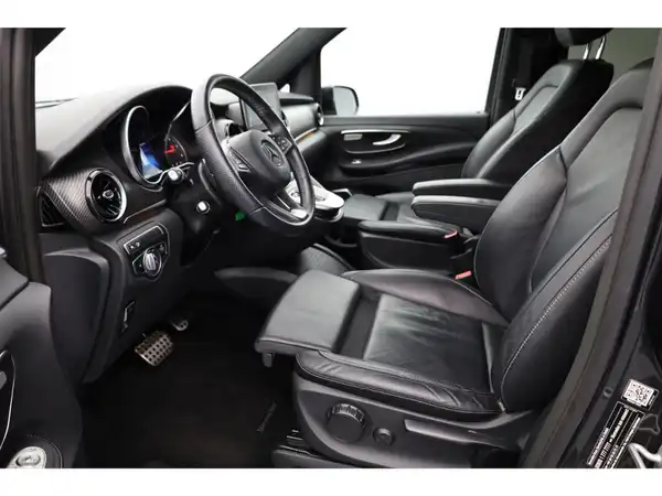 MERCEDES-BENZ V 250 (16/26)