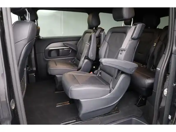 MERCEDES-BENZ V 250 (17/26)
