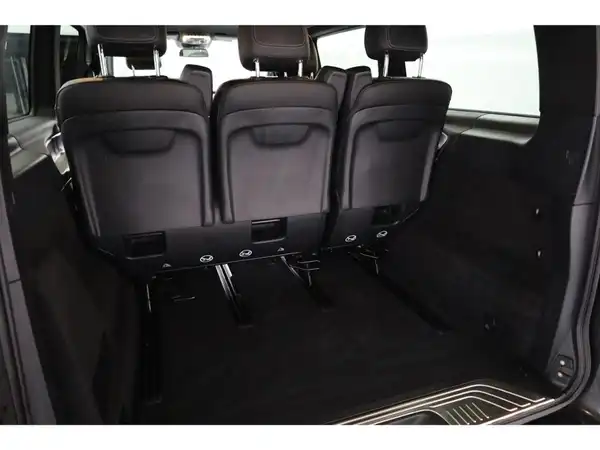 MERCEDES-BENZ V 250 (24/26)