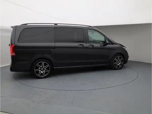 MERCEDES-BENZ V 250 (6/26)