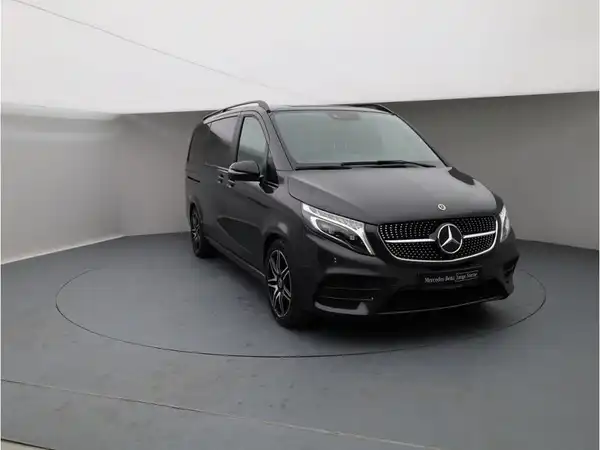 MERCEDES-BENZ V 250 (8/26)