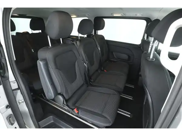 MERCEDES-BENZ V 220 (7/9)