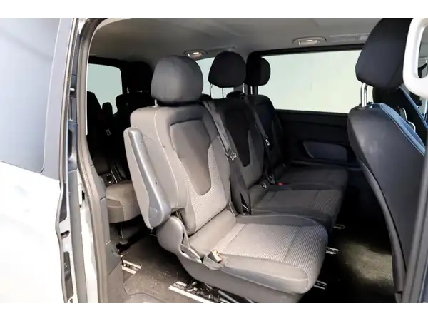 MERCEDES-BENZ V 220 (9/10)