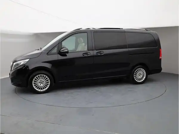 MERCEDES-BENZ V 250 (2/29)