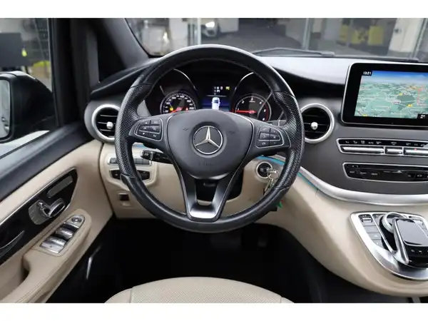 MERCEDES-BENZ V 250 (17/29)